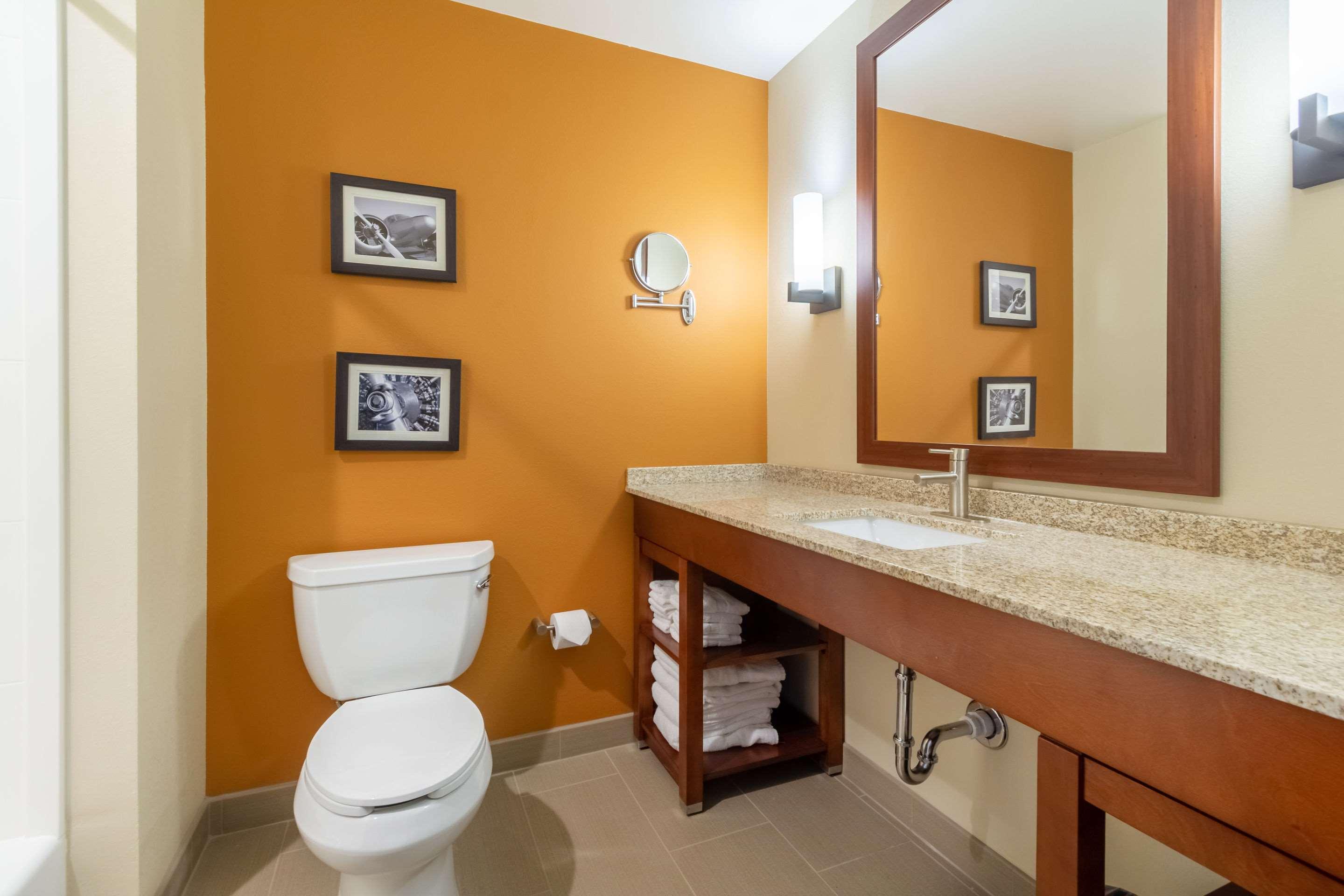 Comfort Inn & Suites - Harrisburg Airport - Hershey South Middletown  Esterno foto